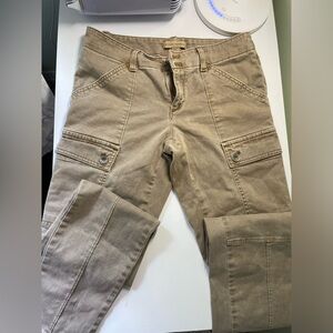 Banana republic, brown cargo pants, Size 6 US